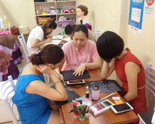 【南寧美甲學(xué)校】學(xué)員專訪丨幸福生活是要靠自己努力拼搏得來的