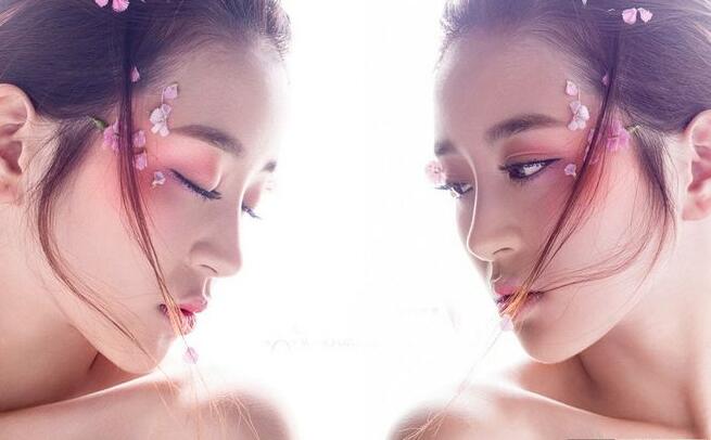 桃花妝容要點小教學(xué)，南寧有實力的學(xué)校示范給你看