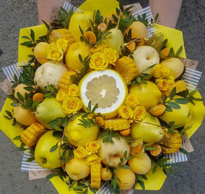 南寧插花培訓(xùn)：想收到這樣的水果花束