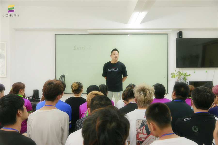 伯爵護(hù)膚造型連鎖機(jī)構(gòu)就業(yè)宣講會(huì)來了