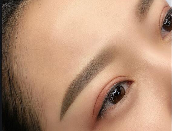 紋繡技巧：如何紋出對(duì)稱性好的眉毛