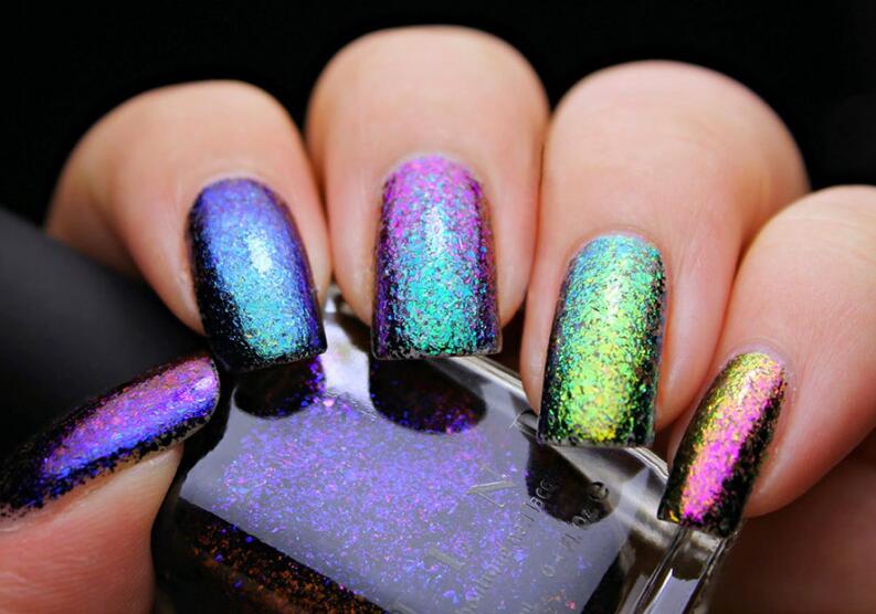 甲油膠拉絲了怎么辦？廣西美甲培訓(xùn)學(xué)校找到解決辦法