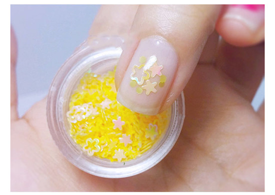 甜美圓法式美甲怎么畫？廣西美甲培訓(xùn)來教你