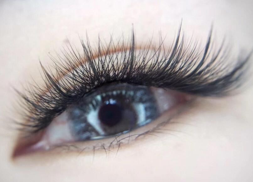 南寧美睫培訓(xùn)學(xué)校：如何避免進(jìn)入美睫誤區(qū)