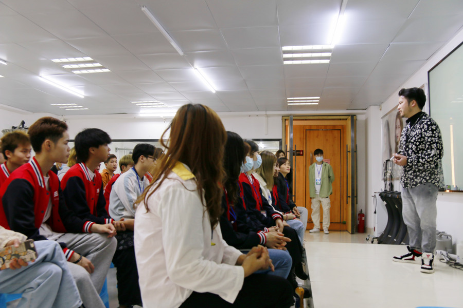 廣西學美發(fā)好找工作 嗎？麗竹學校會告訴你答案