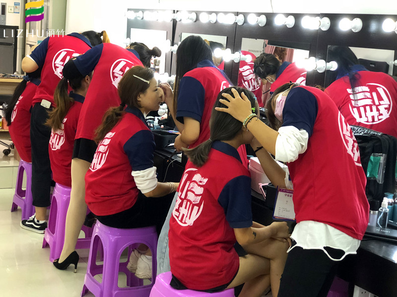 化妝順序+護(hù)膚tips