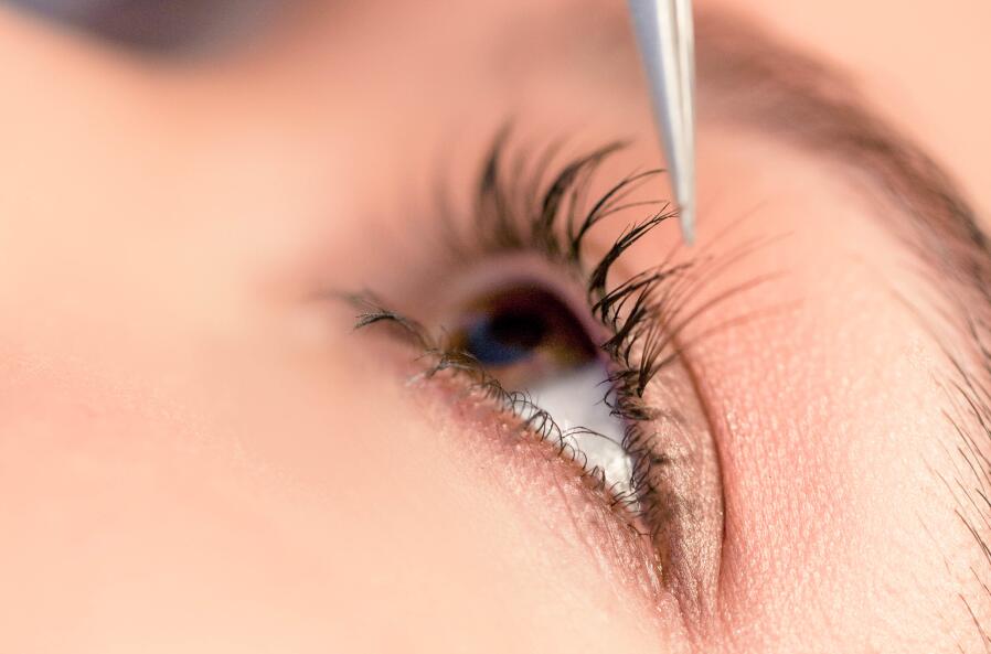 學(xué)美睫必備基本技法，看廣西美睫培訓(xùn)哪家好