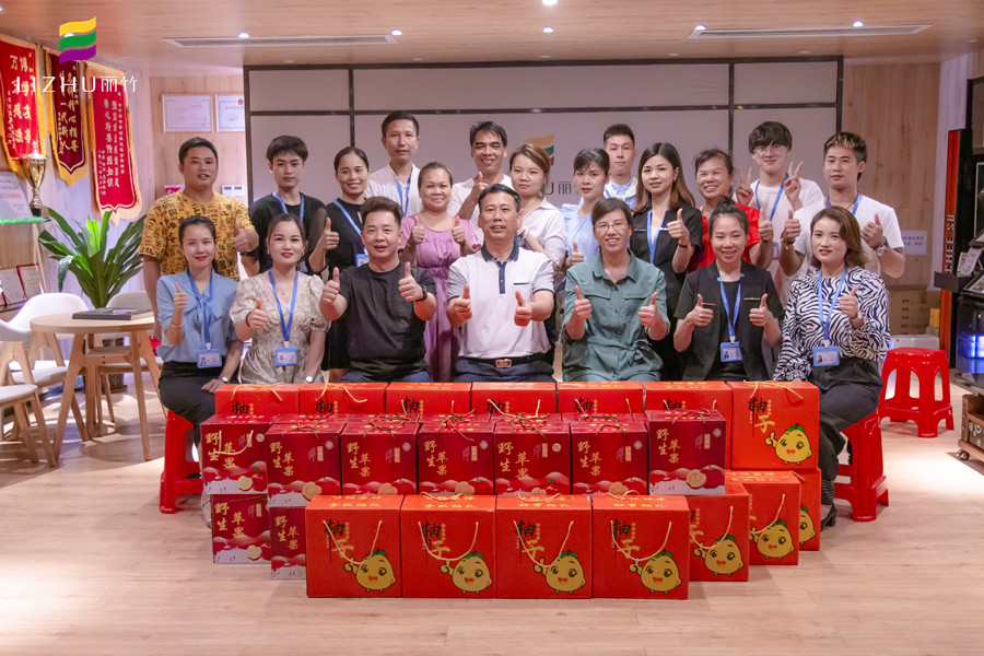 麗竹學校中秋祝福：團團圓圓，其樂融融