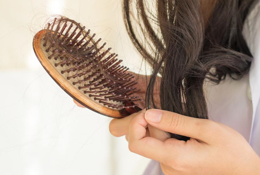 秋季防脫技巧，來廣西專業(yè)美發(fā)學(xué)校學(xué)習(xí)下