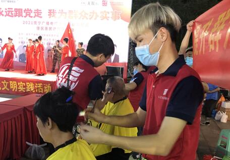 你合適剪短發(fā)嗎？廣西專業(yè)美發(fā)學校教你判斷