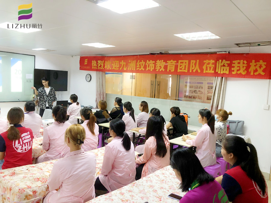 紋繡師的職業(yè)道德？南寧學紋繡的學校幫你總結