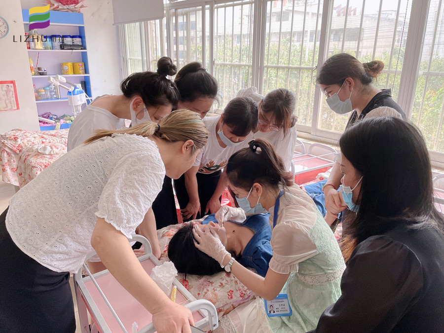 實(shí)用紋繡技巧，南寧紋繡學(xué)校為你揭秘