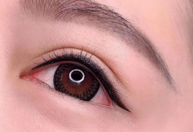 美瞳線暈色處理方法，南寧市紋繡學校幫找解決方案