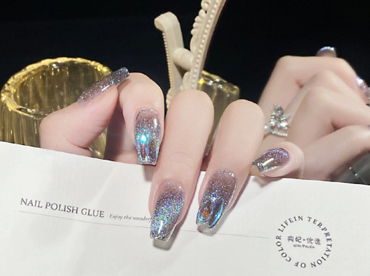 法式貓眼美甲，南寧美甲學(xué)校排行推薦