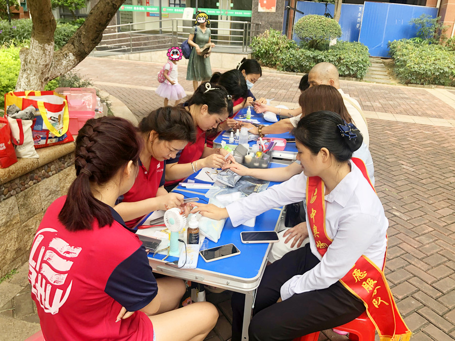 免費美甲活動&社區(qū)美甲活動，南寧美甲學(xué)校在行動