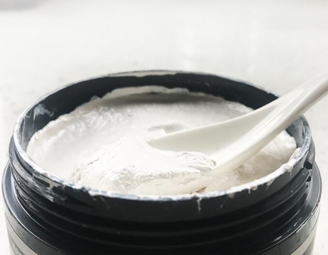 美發(fā)用品介紹：如何使用發(fā)泥？