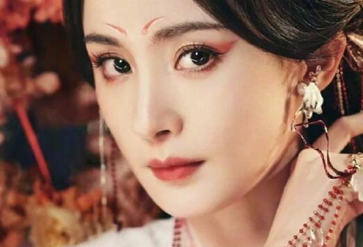 《狐妖小紅娘》眼妝教程，廣西化妝時(shí)尚培訓(xùn)