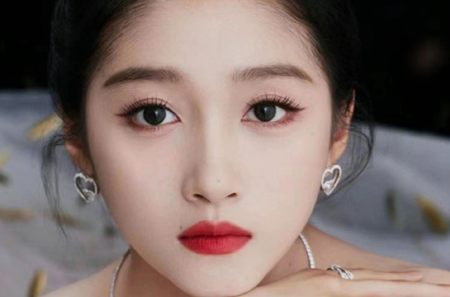 關(guān)曉彤國風(fēng)百花眼妝，南寧教化妝