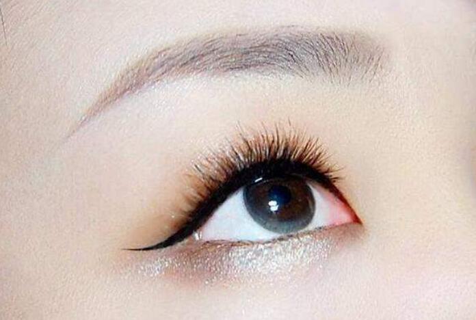 零基礎學紋唇：如何提升唇部留色的技巧