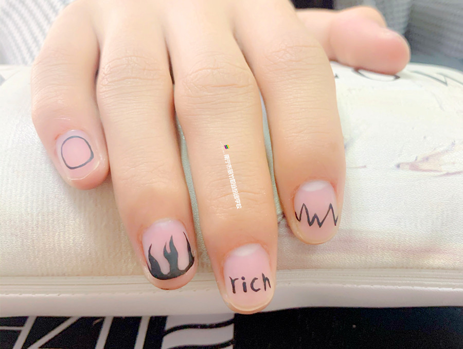 廣西美甲基礎(chǔ)教學(xué)：短甲美甲如何包邊？