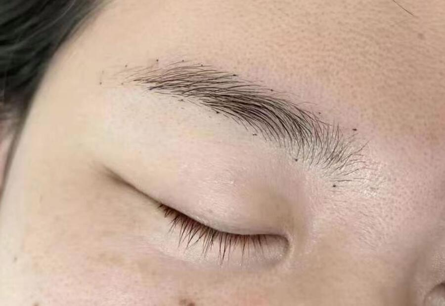 紋眉操作過(guò)程技巧，南寧紋繡學(xué)校排名總結(jié)分享