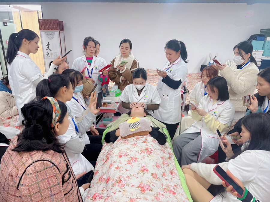 油性皮膚如何快速恢復自然狀態(tài)？廣西皮膚管理師分享