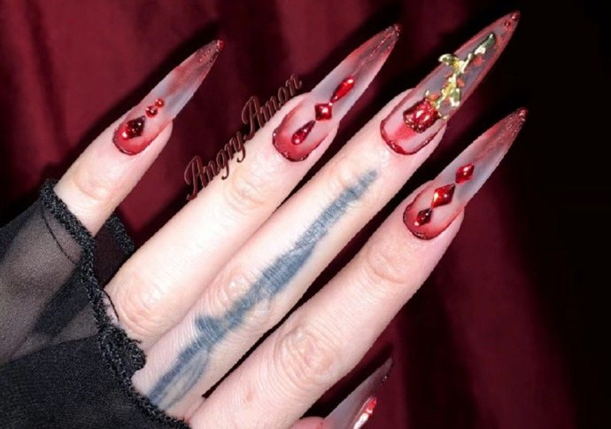 惡女美甲款式，廣西美甲職業(yè)技師學(xué)校準備好了