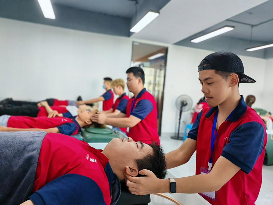 如何養(yǎng)成好秀發(fā)？廣西美發(fā)養(yǎng)發(fā)護(hù)發(fā)培訓(xùn)教你