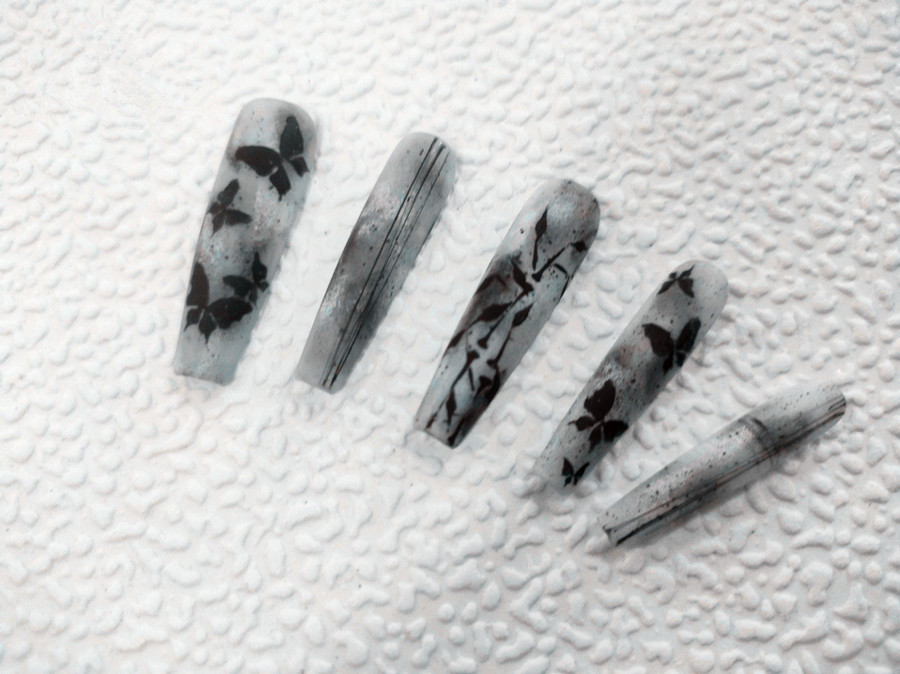 水墨彩繪美甲，南寧美甲進(jìn)修提升作品手法演示