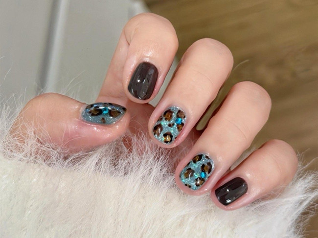 秋季豹紋美甲，南寧美甲培訓中心分享