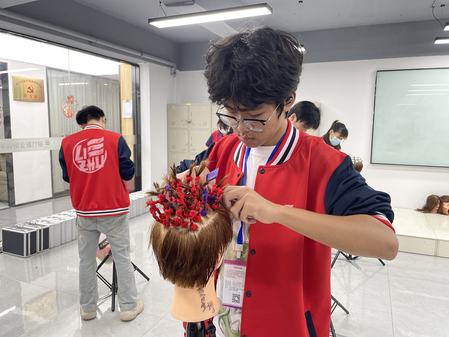 女士流行燙發(fā)款式：燙發(fā)類型有哪些？