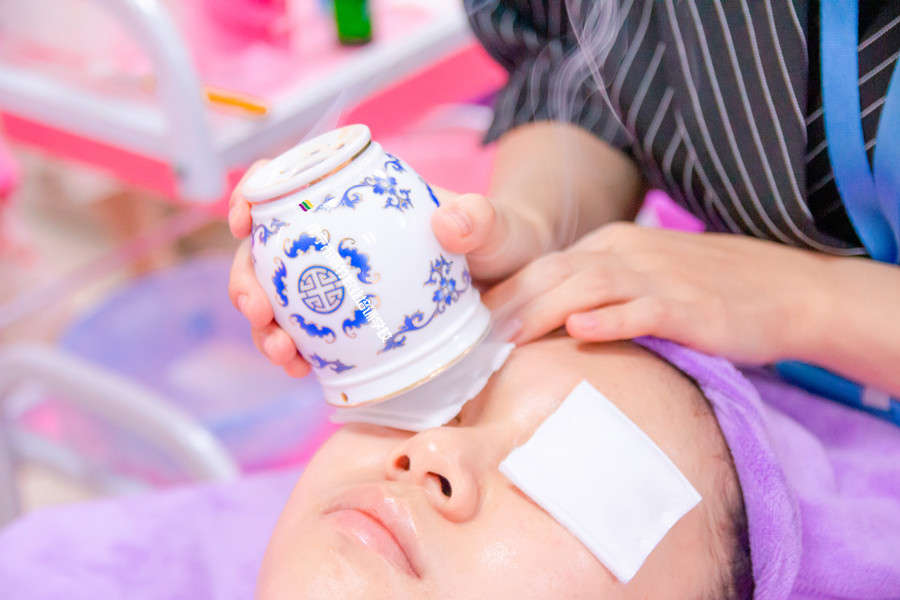 日常眼部護(hù)理貼士，南寧美容皮膚護(hù)膚學(xué)校收集