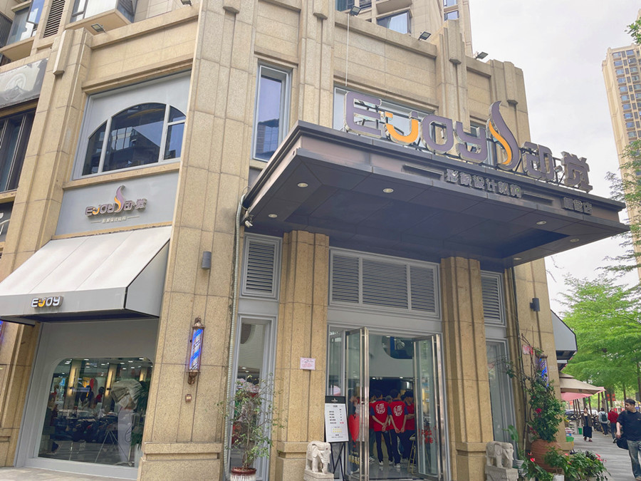 有圖有真相！南寧美發(fā)畢業(yè)就業(yè)到店參觀