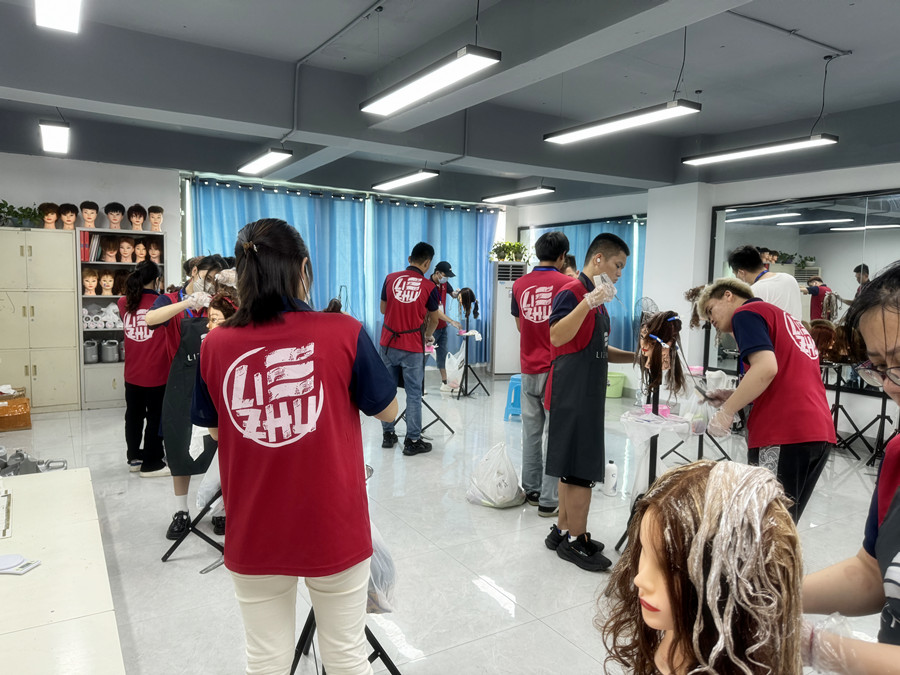 留幾手染發(fā)技術，廣西燙染訓練