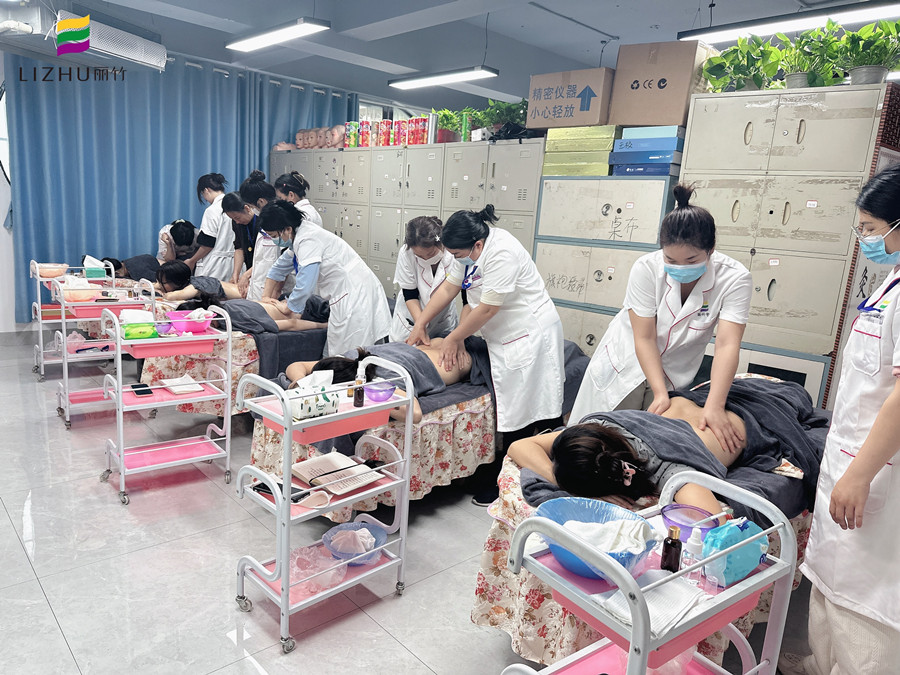 新年假期給身體按摩能有多爽，廣西美容管理健康