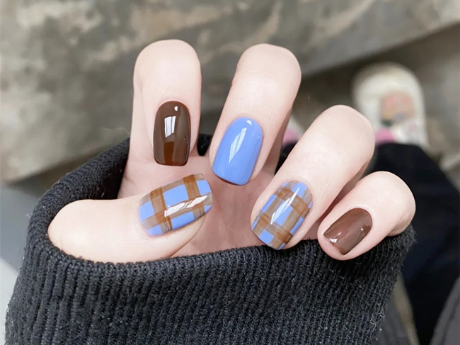 清新藍(lán)格紋美甲，南寧美甲訓(xùn)練