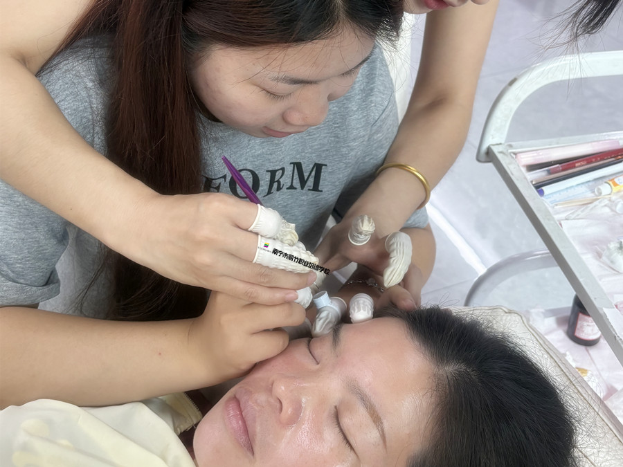 廣西紋眉操作：紋眉脫痂后為什么不上色？